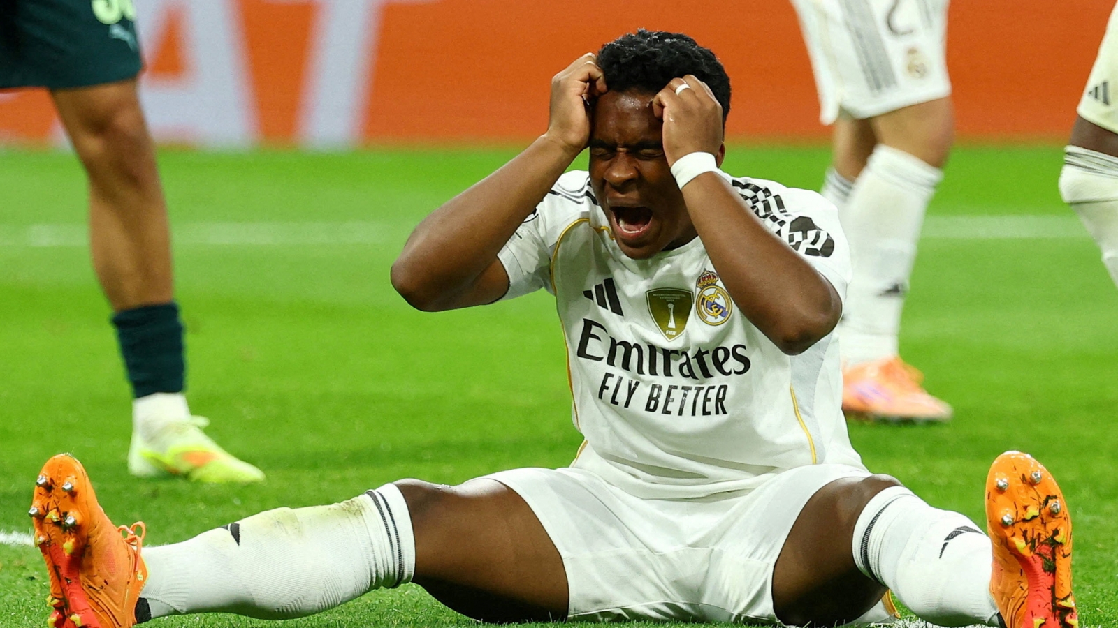 Kết quả Cúp C1 châu Âu hôm nay 11/12: Real Madrid thua ngược Man City