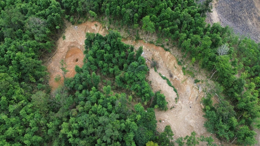 Khai thác quặng antimon trái phép ở Khuổi Luông, Thái Nguyên