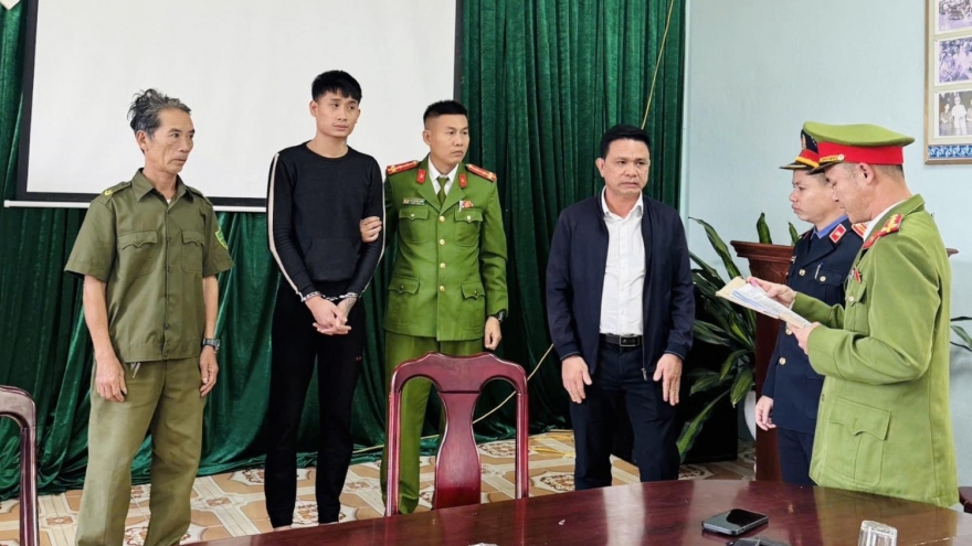 Khởi tố nam thanh niên dùng dao chém cha đẻ ở Quảng Trị