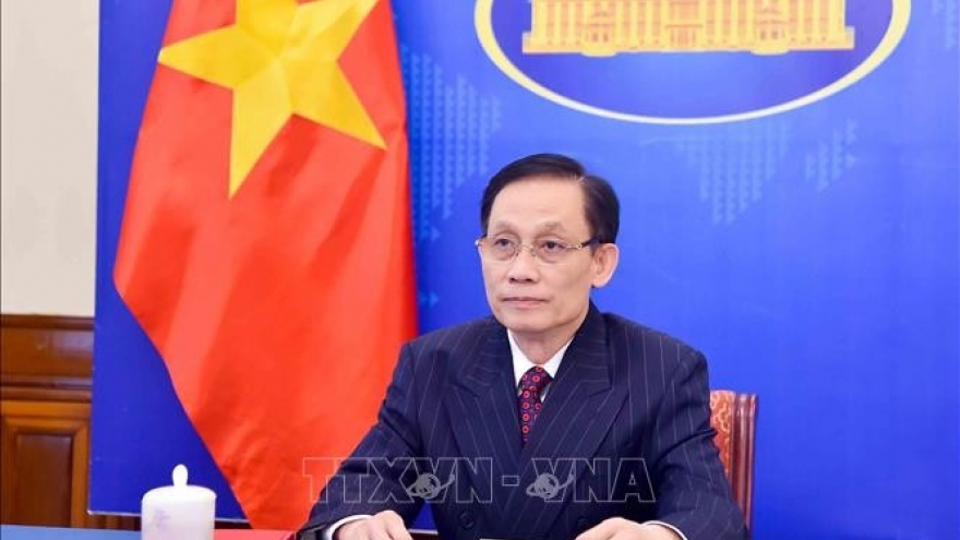 Malaysia to bolster support for Vietnam in Halal development, IUU fishing combat