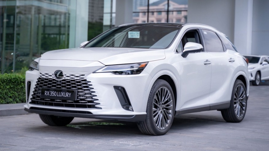 Triệu hồi hơn 2.700 xe Lexus tại Việt Nam để cập nhật phần mềm