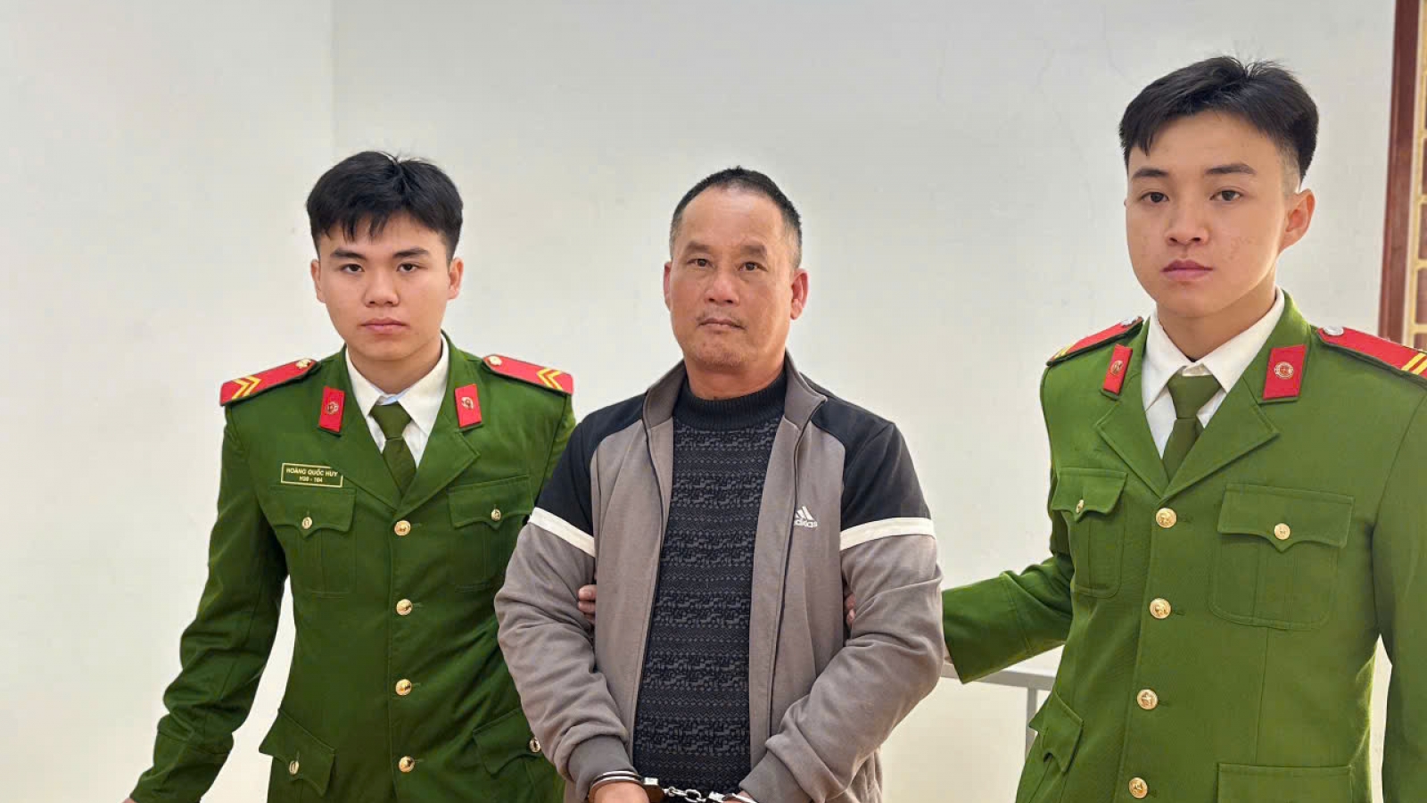 Khởi tố, bắt tạm giam Đoàn Văn Sáng về hành vi giết người
