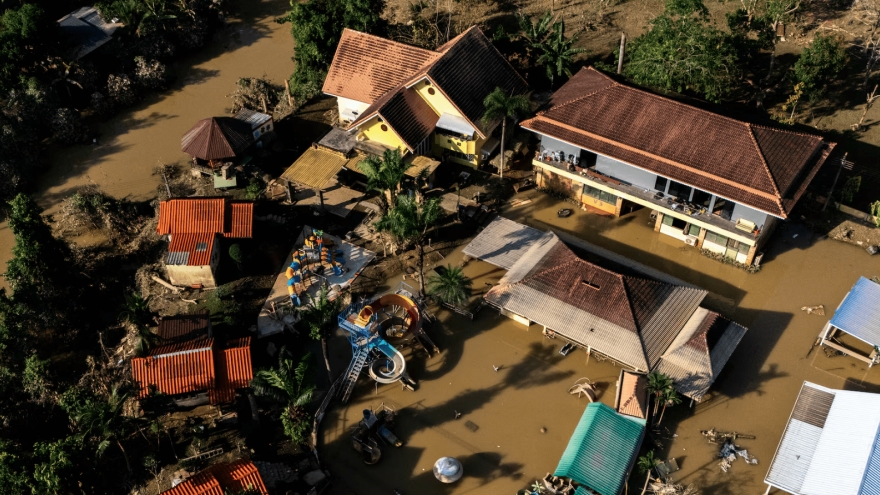 Lũ lụt cuối năm dồn dập: ASEAN đứng trước hồi chuông cảnh báo khí hậu