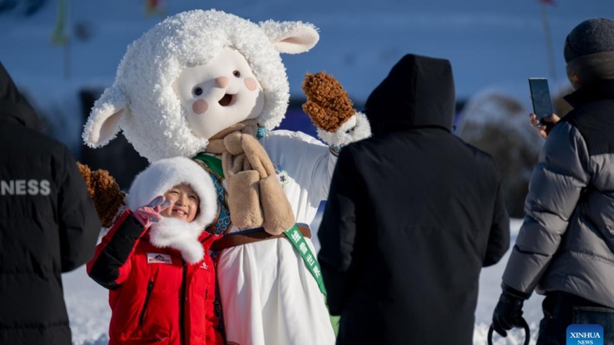 "Nóng" tour Tết Dương lịch ở Trung Quốc, Việt Nam nổi lên là “điểm đến hàng đầu"
