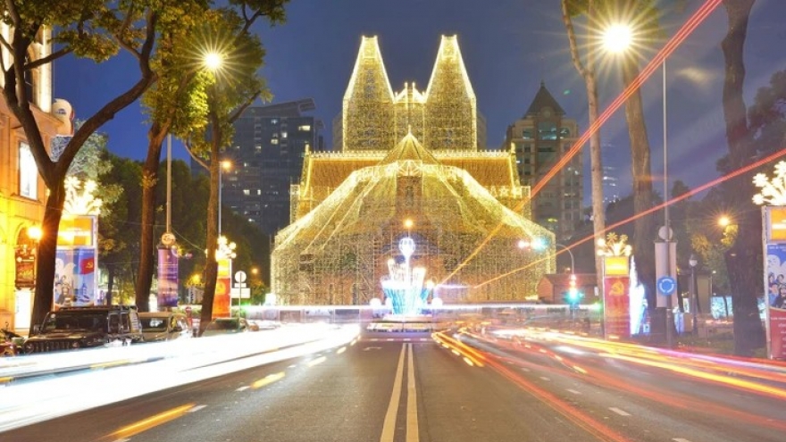 Ở TP.HCM, lễ Giáng sinh 2025 nên đi chơi đâu?