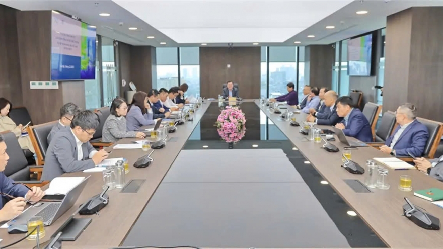 Bộ Công Thương làm việc với Petrolimex về bảo đảm nguồn cung xăng dầu năm 2026