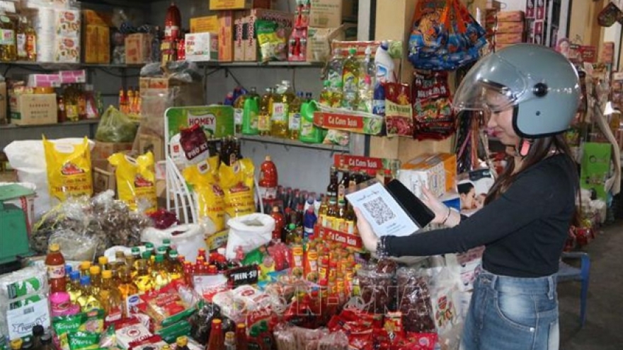 Vietnamese street vendors go cashless as QR payments surge 85%