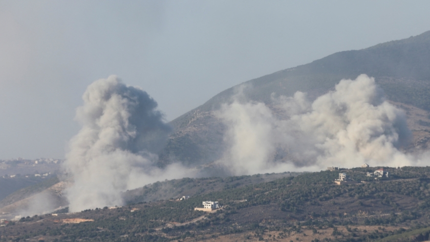 Quân đội Israel tiếp tục không kích vào Lebanon và Gaza