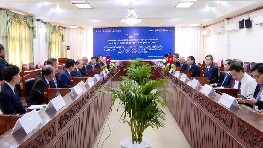 Việt Nam – Lào tăng cường trao đổi về lý luận