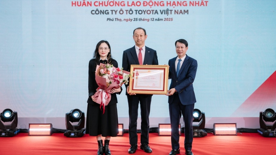 Toyota Việt Nam đón nhận Huân chương Lao động hạng Nhất