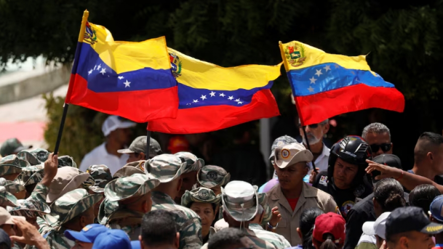 Iran bác tin rút nhân viên ngoại giao và công ty ra khỏi Venezuela