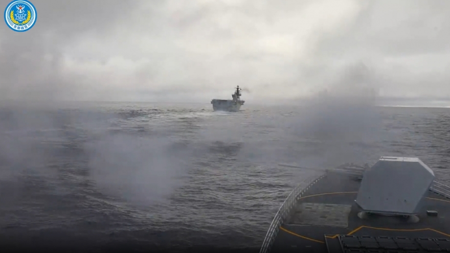 Trung Quốc diễn tập hỏa lực tầm xa và phòng không chống ngầm quanh Đài Loan