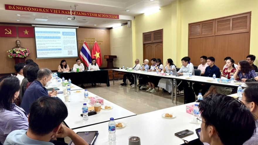 Overseas Vietnamese stand alongside the homeland through open dialogue forums