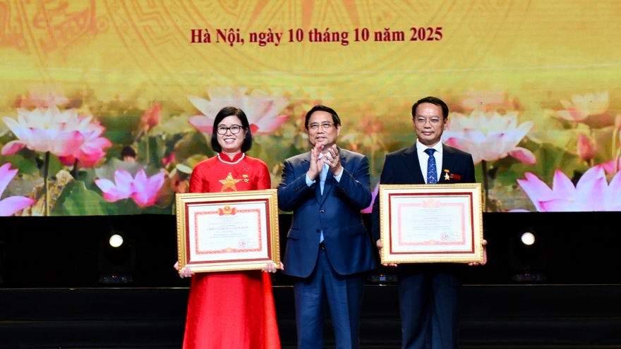 Tôn vinh những tấm gương tiêu biểu trong phong trào thi đua yêu nước