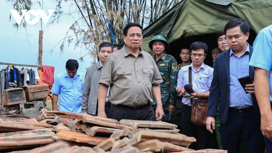 Thủ tướng yêu cầu hằng tuần báo cáo tiến độ xây dựng nhà cho người dân sau bão, lũ