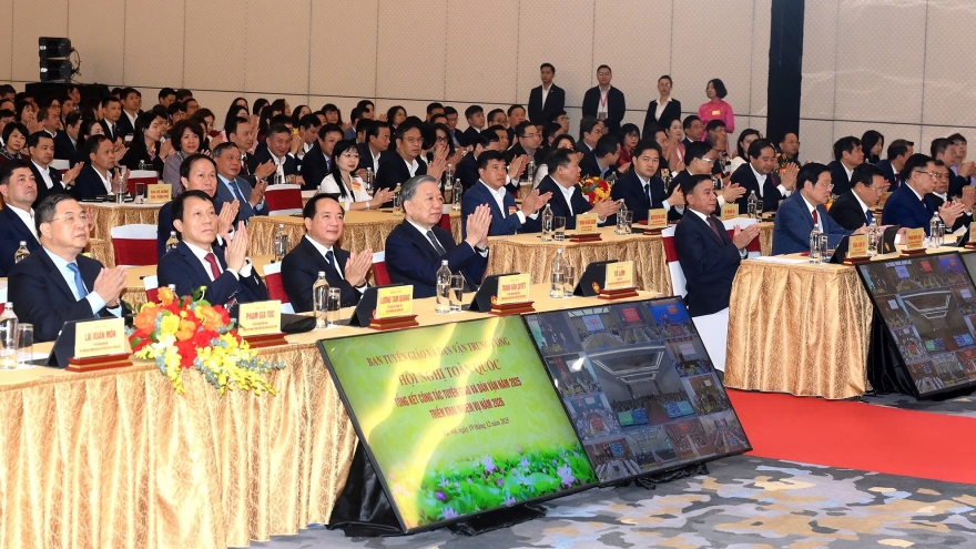 Tổng Bí thư dự Hội nghị toàn quốc tổng kết công tác tuyên giáo và dân vận