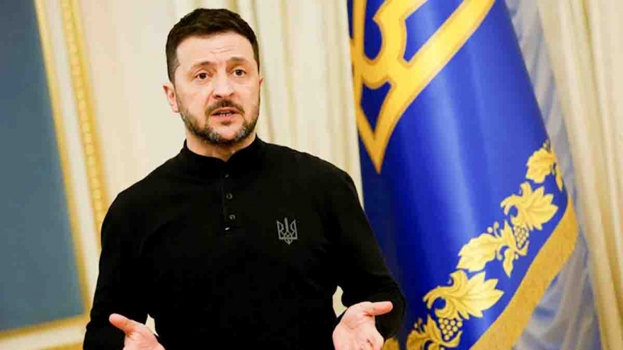 Tổng thống Ukraine cho biết sẽ không loại trừ khả năng rút quân khỏi Donetsk