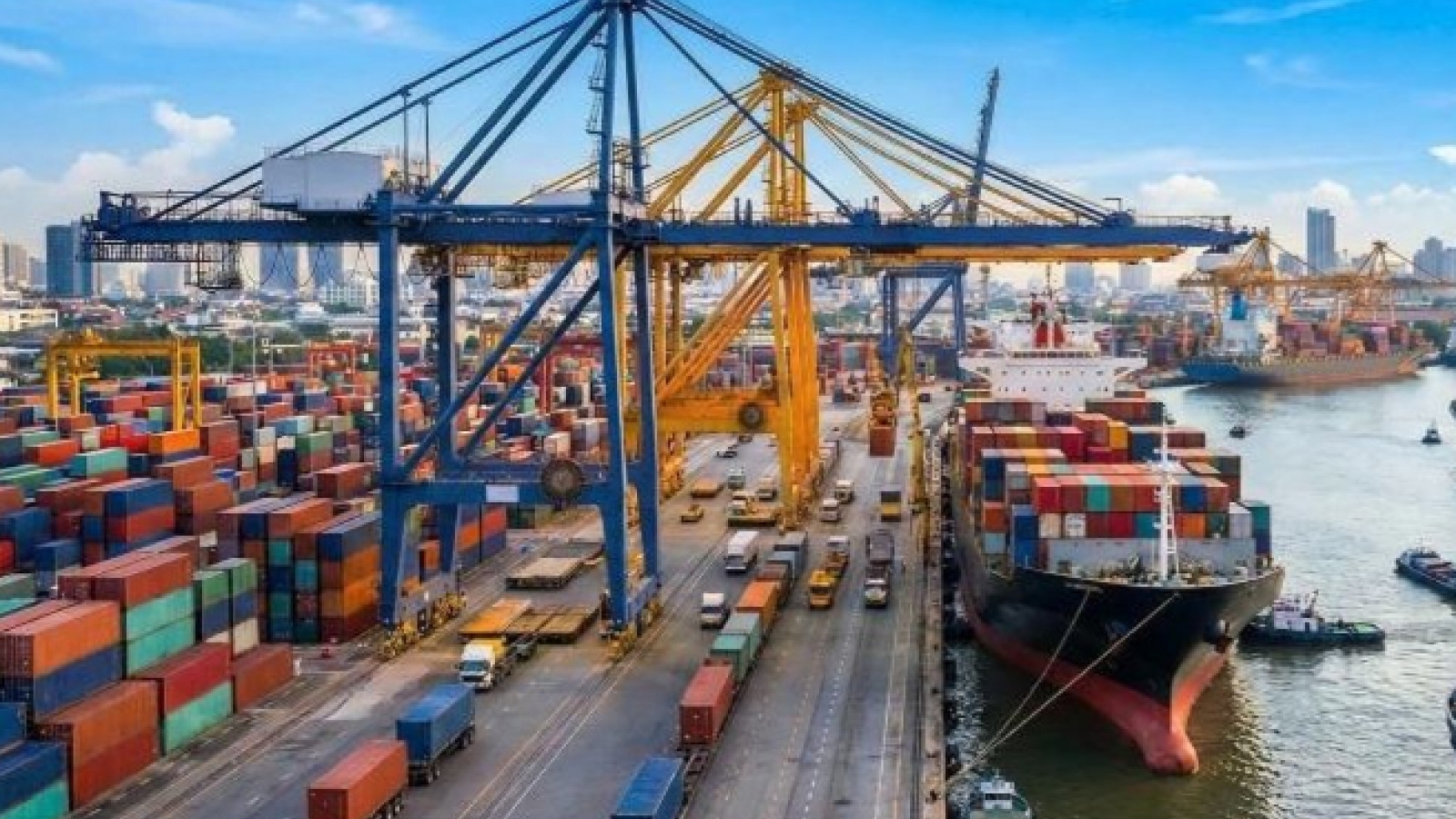 Trade surge in mid December pushes turnover close to US$900 billion