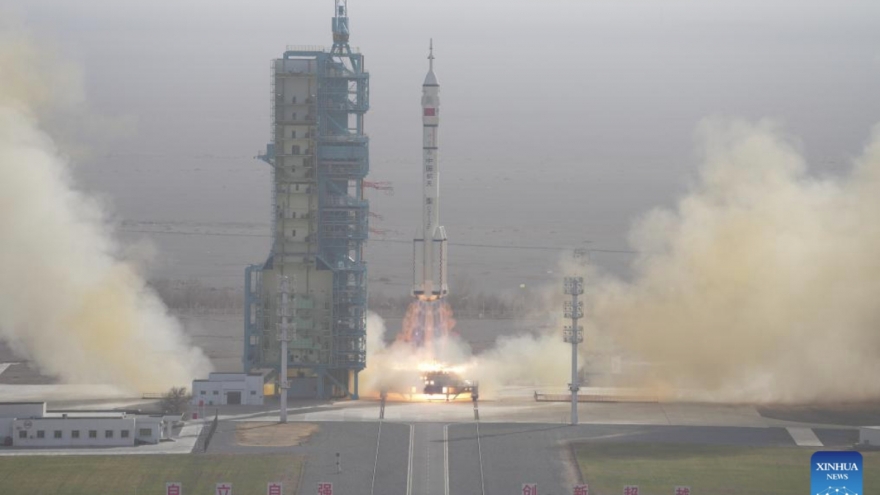 Tàu Thần Châu-20 của Trung Quốc sẽ ​​trở về không người lái sau khi xử lý sự cố