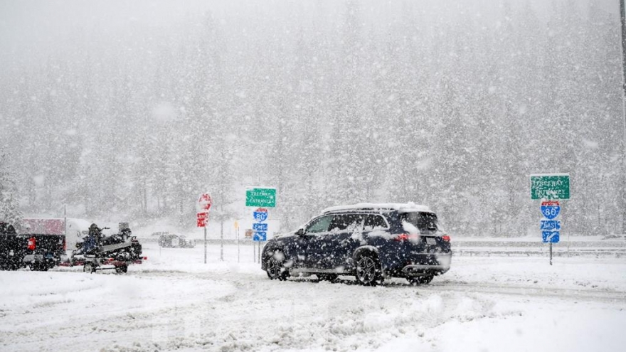 Mưa tuyết khiến hàng chục ngàn chuyến bay sau kỳ nghỉ tại Mỹ bị đình trệ