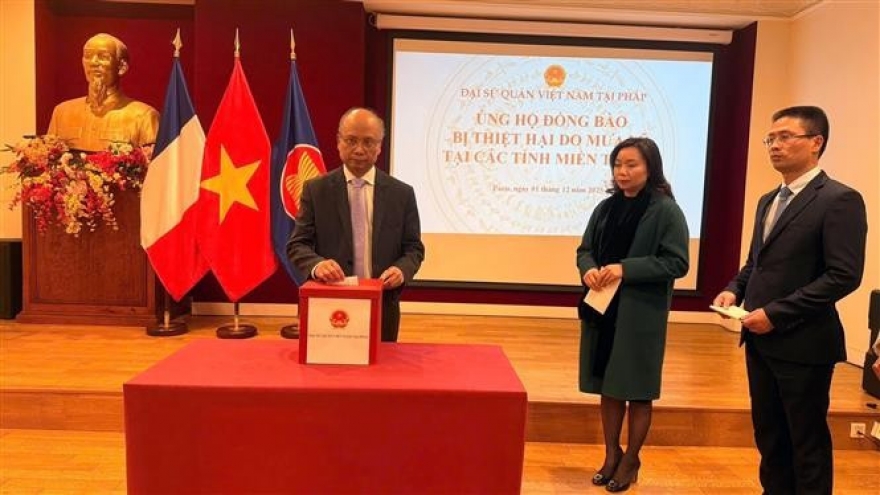 Vietnamese Embassy in France launches fundraising drive for storm-affected people