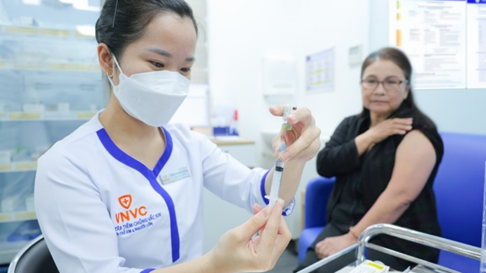 Việt Nam có vaccine RSV công nghệ mới phòng biến chứng viêm phổi ở người cao tuổi