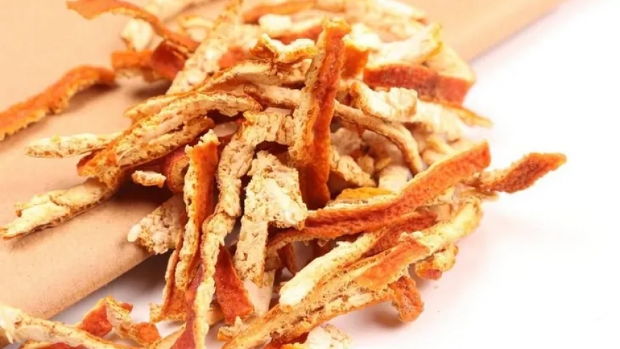 Loại vỏ trái cây bổ gấp nhiều lần ruột, phơi khô sẽ hóa "thuốc quý" cho sức khỏe