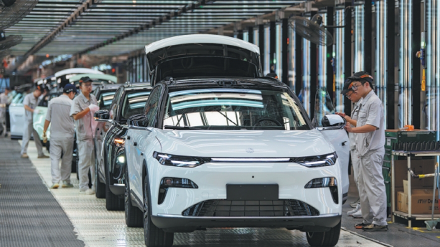 Xe năng lượng mới Trung Quốc chiếm 75% thị phần toàn cầu trong tháng 10/2025