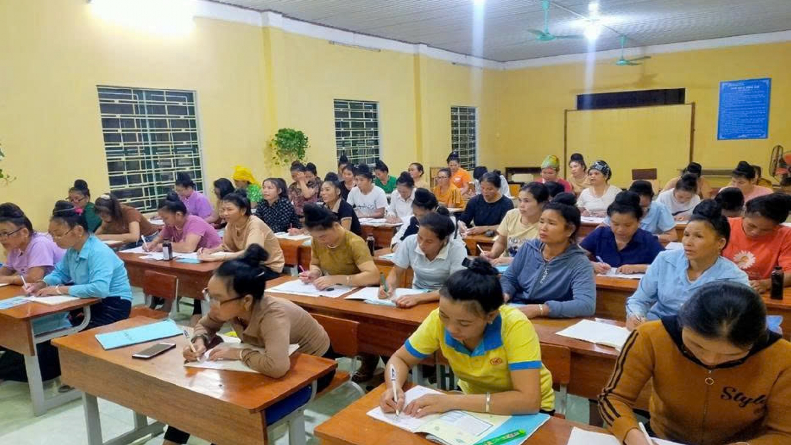 Từ nương rẫy đến bảng đen - hành trình xoá mù chữ ở Trường Phúc Sơn, Lào Cai