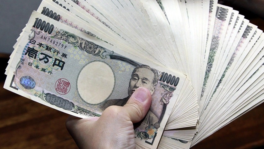 Đồng Yen Nhật lao dốc nhanh hơn sau quyết định nâng lãi suất