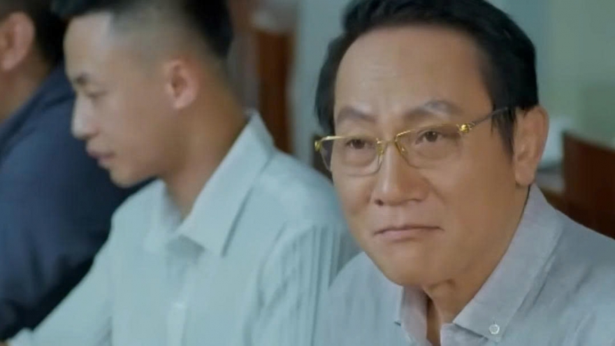 Gia đình trái dấu tập 5: Ông Phi bắt gặp vợ làm tạp vụ trong nhà hàng