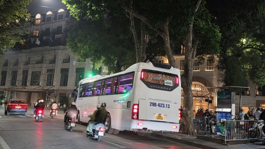 Xử lý nghiêm xe khách lớn hoạt động ở phố cổ trong giờ cấm