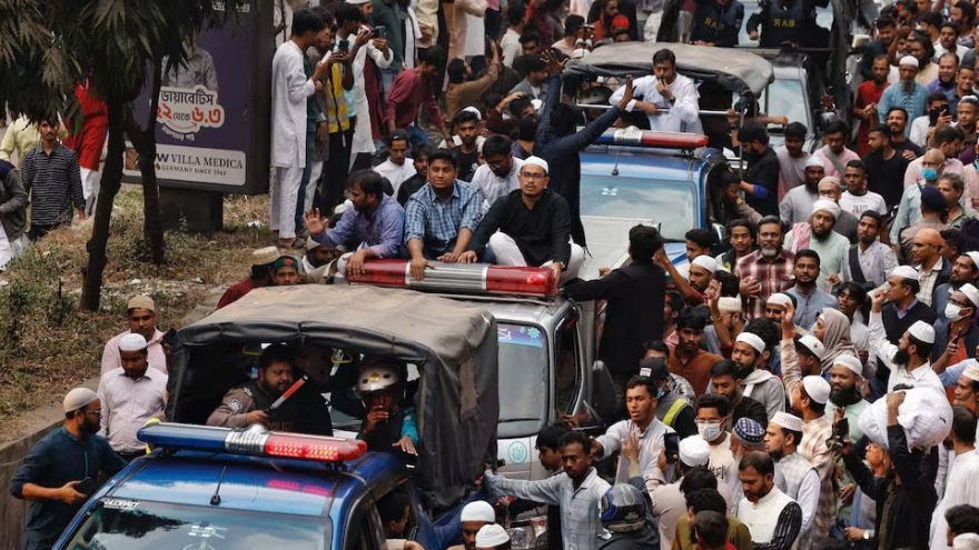 Ấn Độ dừng dịch vụ thị thực tại Bangladesh vì lý do an ninh