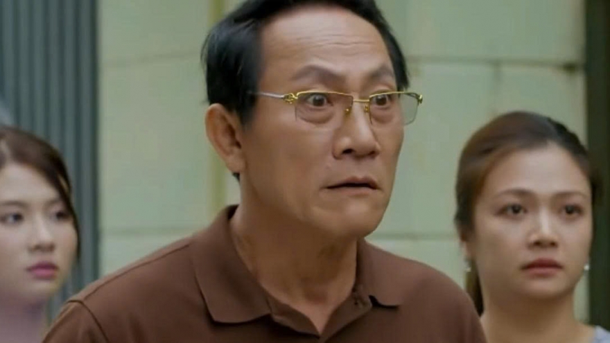 Gia đình trái dấu tập 11: Bố ngất lịm đi khi biết ông Phi phải bán nhà