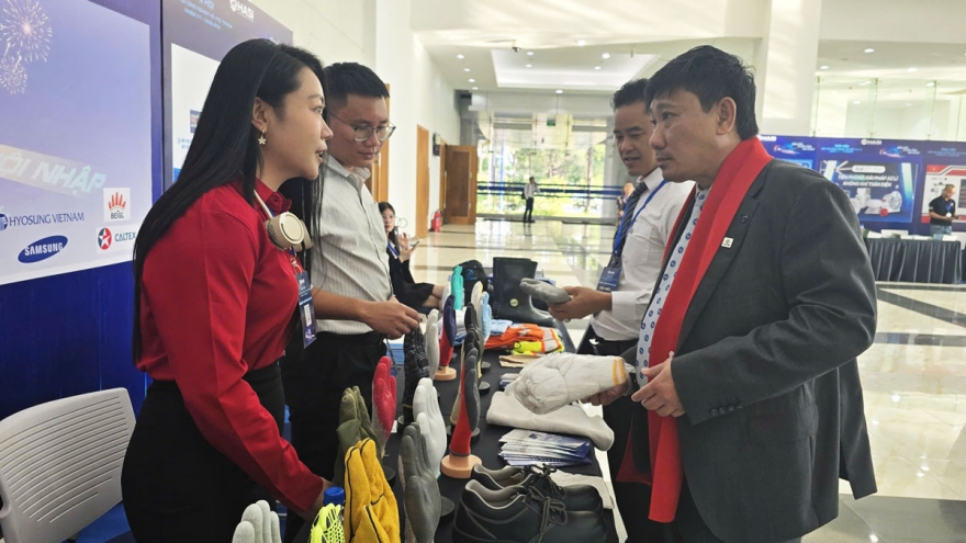 Doanh nghiệp hỗ trợ TP.HCM liên kết để vượt "rào cản" ESG