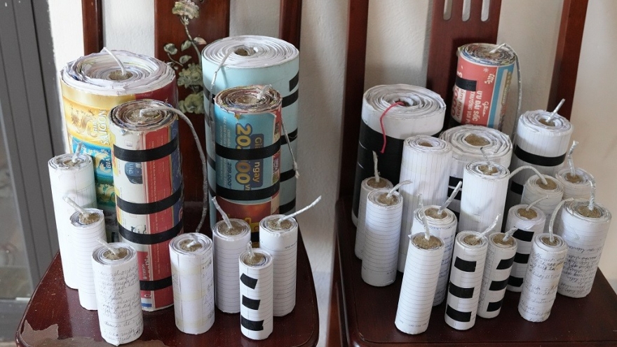 Thu giữ hơn 18kg pháo nổ tự chế từ một học sinh THCS