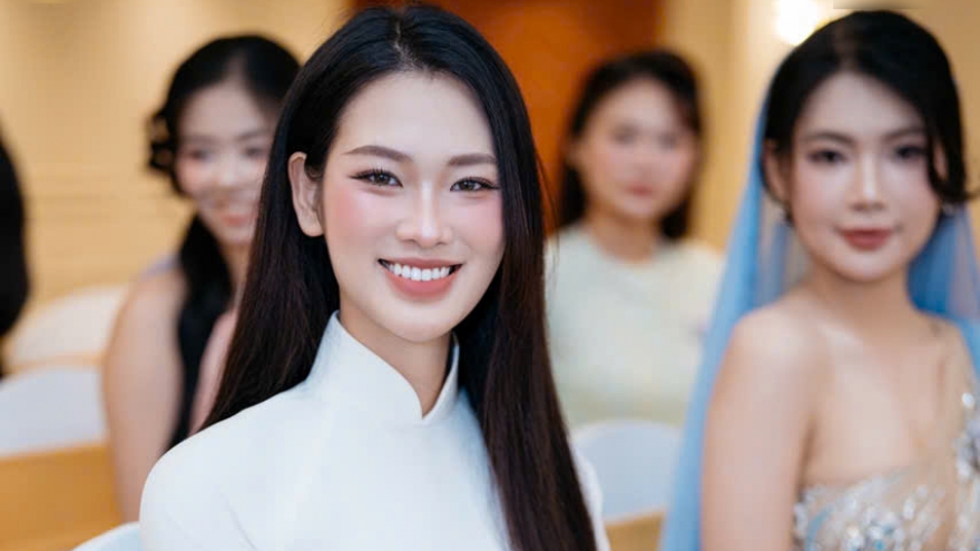 Thí sinh Hoa hậu Du lịch Việt Nam gây chú ý vì vừa thi vừa học thạc sĩ