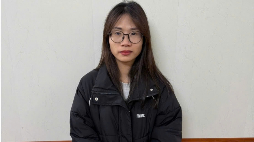 Rút ruột thẻ tín dụng của 39 khách hàng, chiếm đoạt hơn 1,3 tỷ đồng