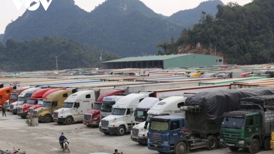 Hơn 1.300 xe chở nông sản, thực phẩm ách tắc ở cửa khẩu: Cục Hải quan nói gì?