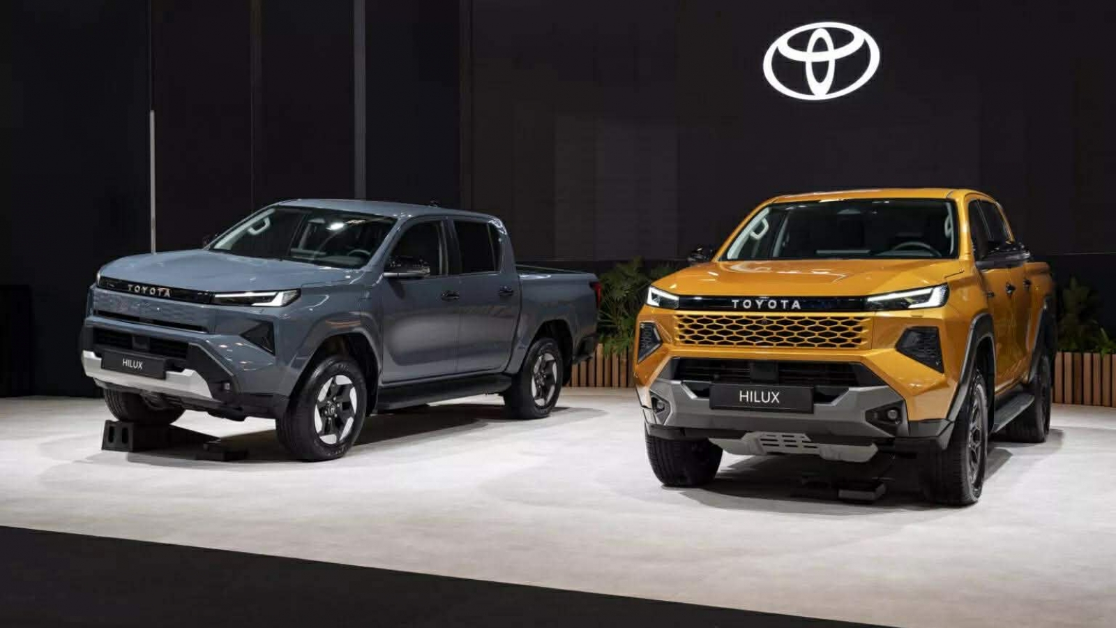 Toyota Hilux EV 2026 chính thức ra mắt với phạm vi 240km và tải trọng 715