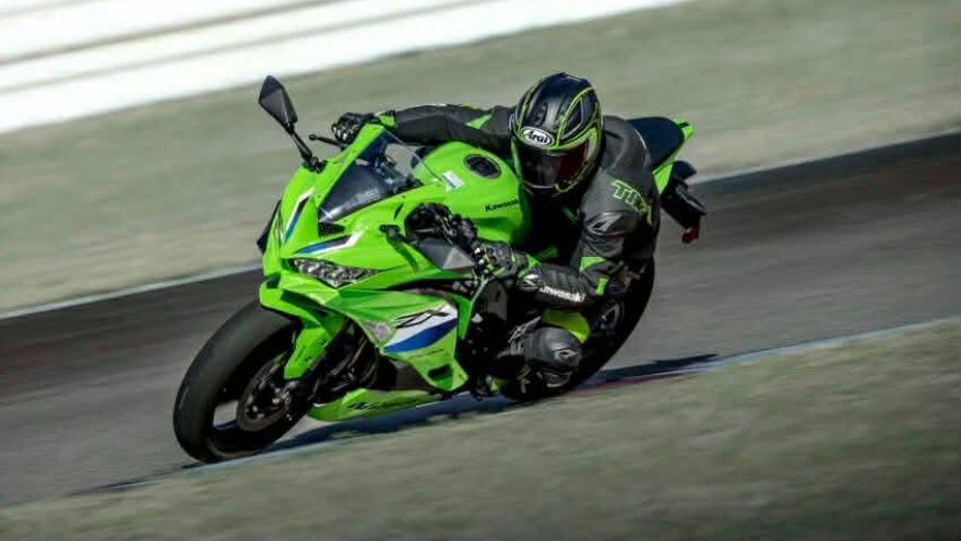 Kawasaki Ninja ZX-4RR và ZX-4R SE 2026 ra mắt, giá gần 270 triệu đồng