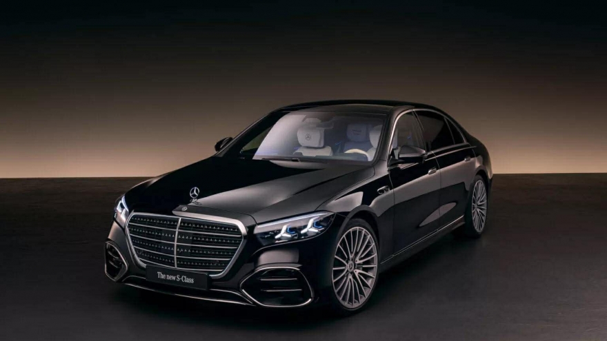 Mercedes-Benz S-Class 2027 ra mắt với công nghệ màn hình và động cơ V8 mới