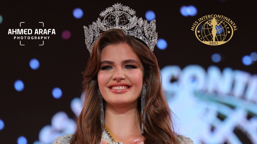 Sắc vóc của mỹ nhân Nga - tân Hoa hậu Liên lục địa 2025