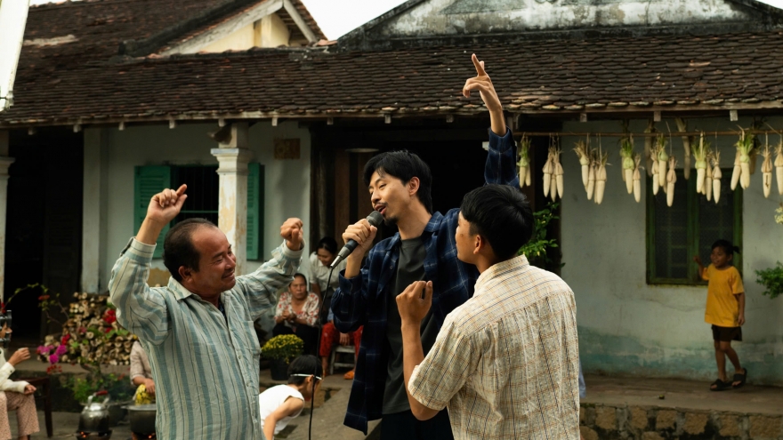 Đen lần đầu viết về cha trong ca khúc mới ra mắt dịp Tết