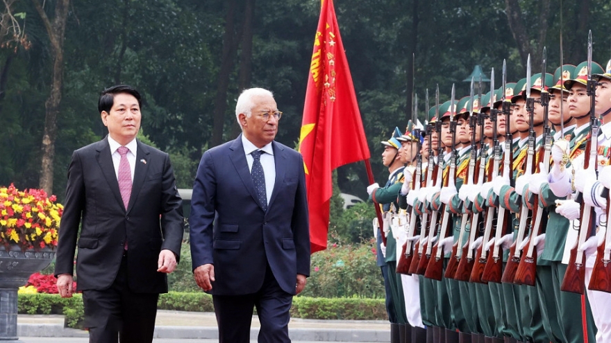 EC President Antonio Costa warmly welcomed in Hanoi on Vietnam visit