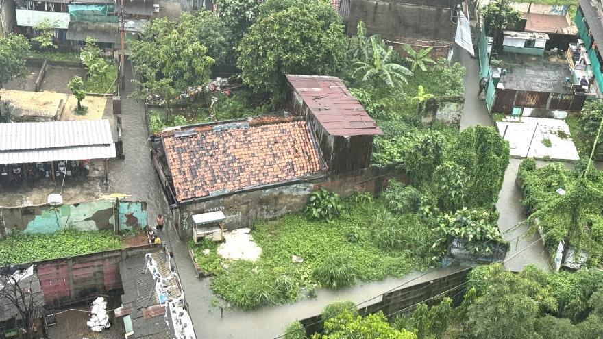 Jakarta (Indonesia) đối mặt với lũ lụt nghiêm trọng và hiện tượng sụt lún đất
