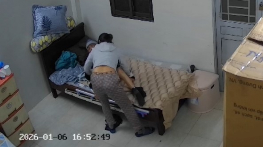 Công an Hai Bà Trưng xác minh vụ giúp việc bạo hành cụ bà ở Hà Nội