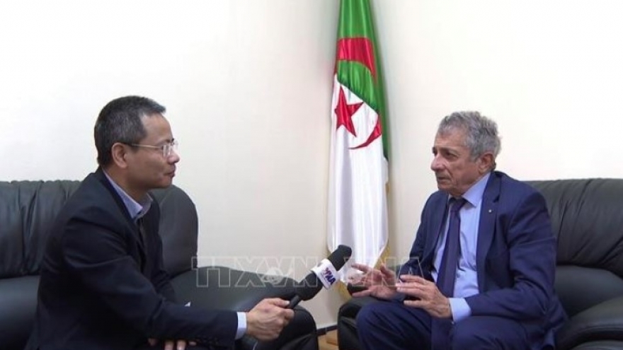 Algerian politician highlights soundness, relevance of Vietnam’s renewal policy