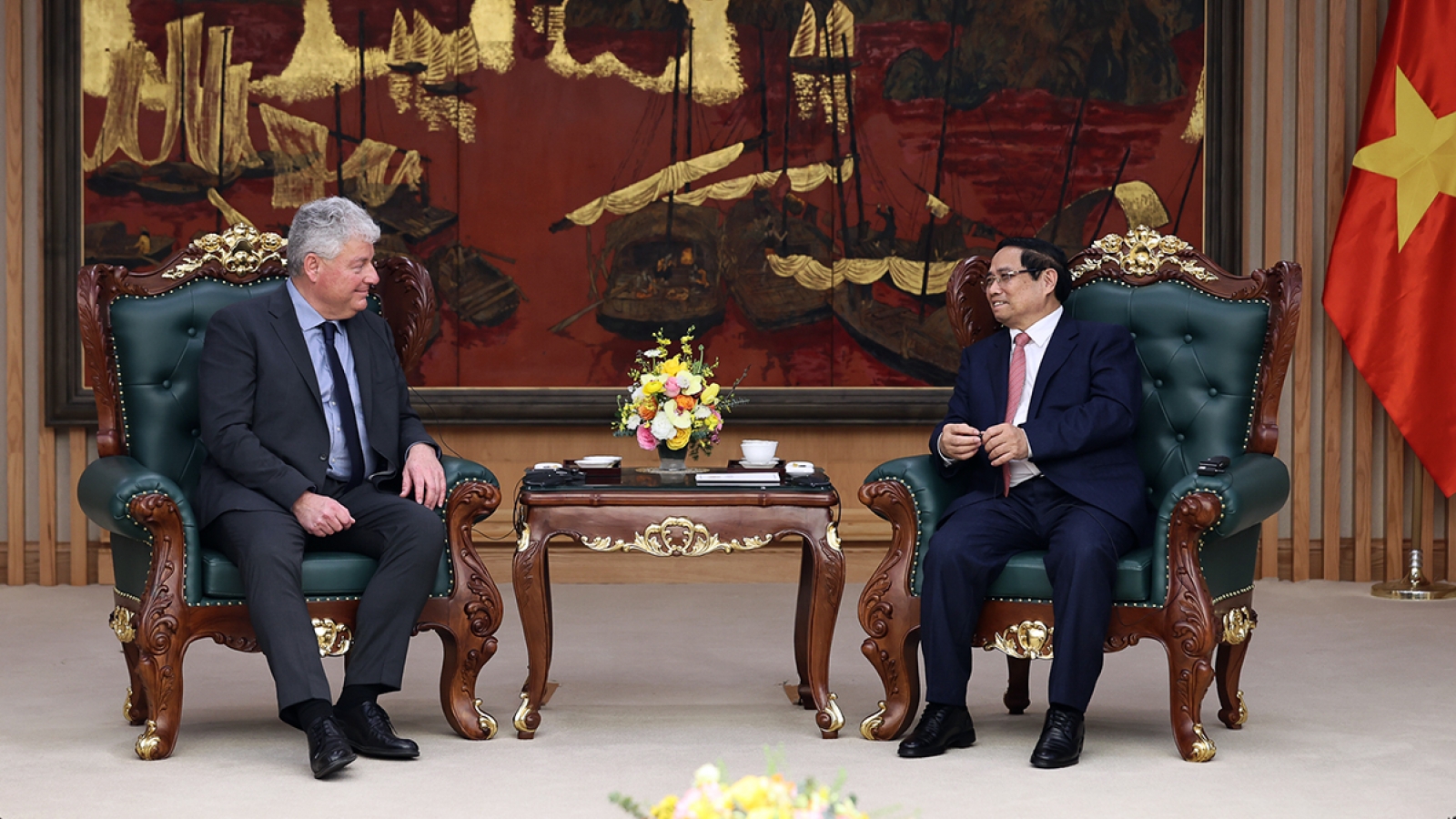 Vietnam eyes semiconductor cooperation with Dutch chip giant ASML