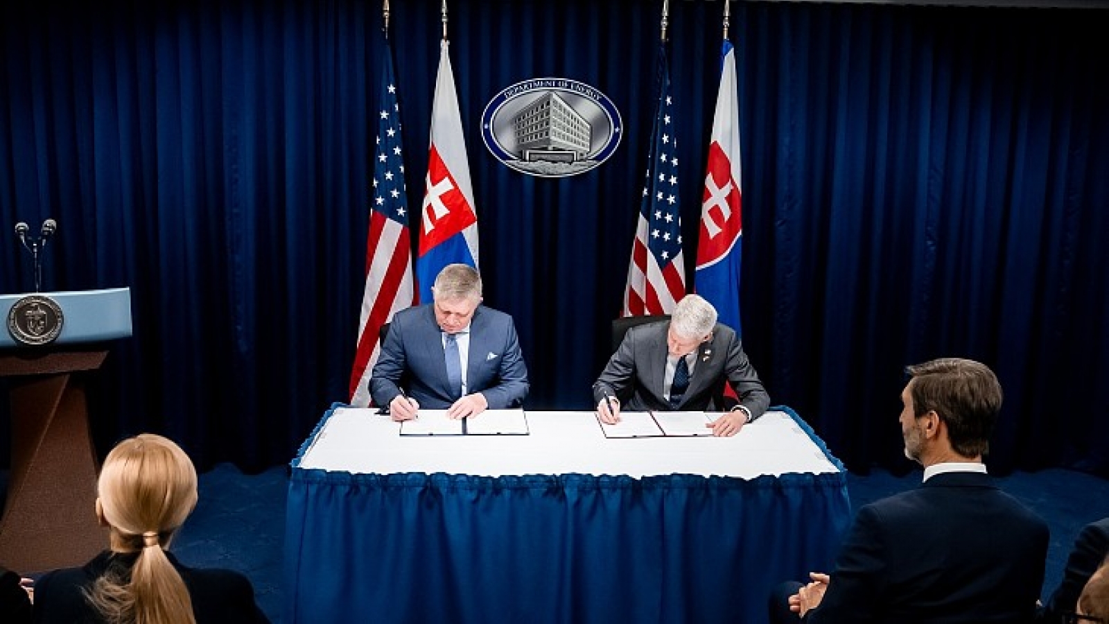Mỹ và Slovakia ký kết thỏa thuận năng lượng hạt nhân